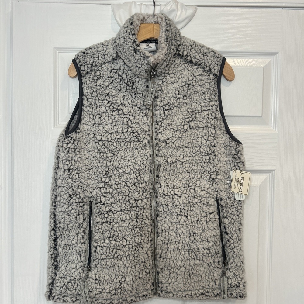 J. America Women Medium Gray White‎ Black Plush Sherpa Fleece Zip Up Vest Jacket